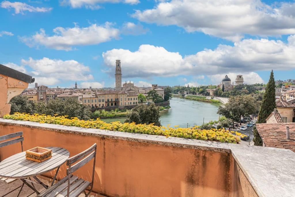 Domus Verona - Residenza Ponte Pietra Esterno foto